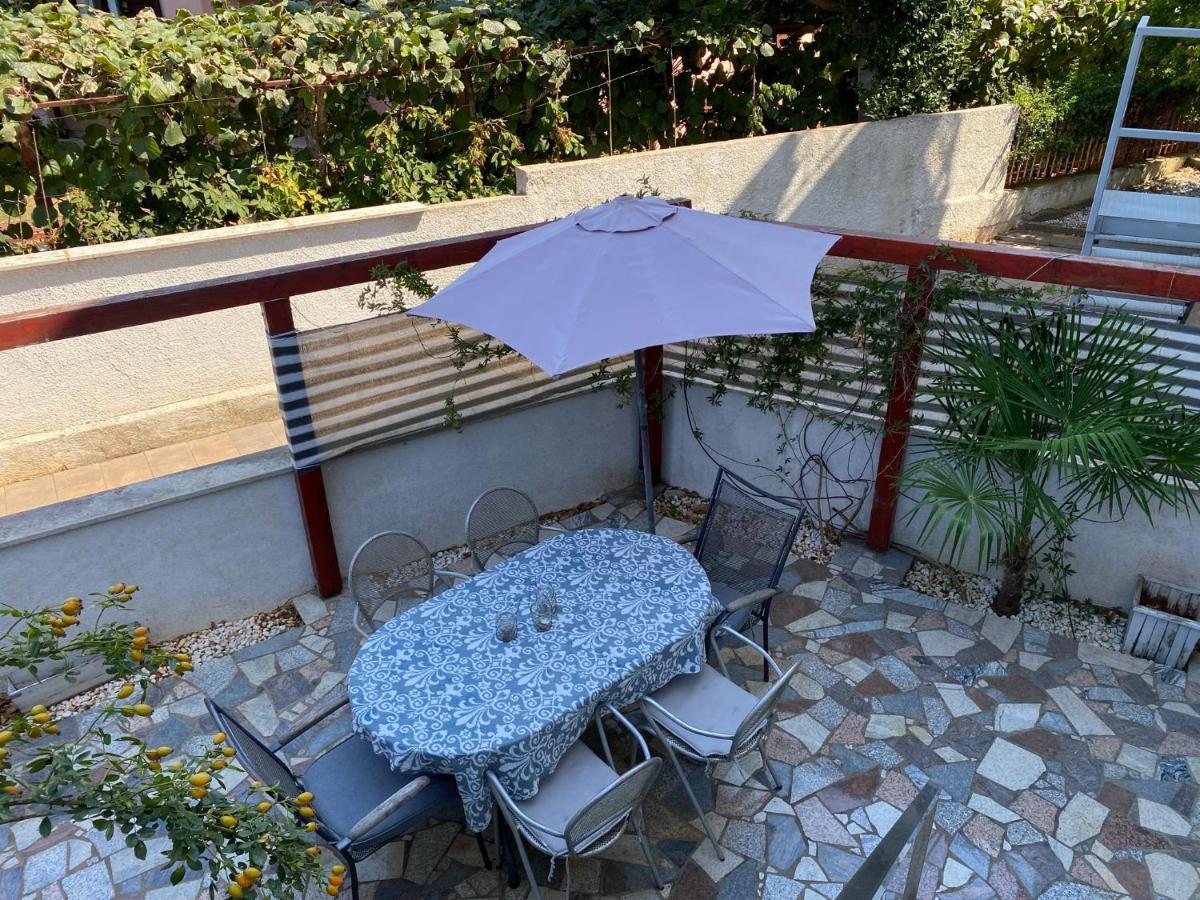 Ferienwohnung Casa Rosa Banjole Exterior foto